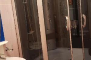 Отель Цезарь. Делюкс двухместный с отдельной ванной комнатой 5