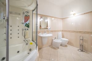 Отель Коралл. Апартаменты двухместный двухкомнатный  (+1) 8